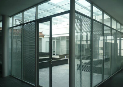 100型双玻百叶玻璃隔断 办公高隔间
